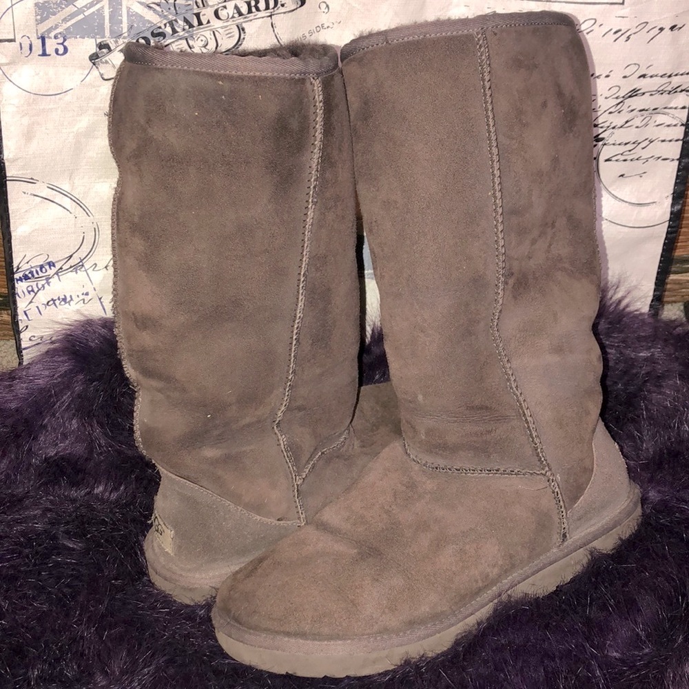 ✨UGG Chocolate Tall
